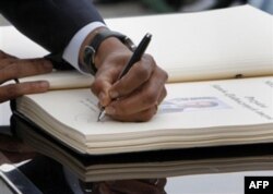 Obama Yevropa bo’ylab safarini yakunlamoqda, Belarus hukumatini qoraladi