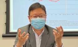 香港浸会大学政治及国际关系学系副教授陈家洛形容，施政报告大力推动深港同城化的政策，有如将一国两制“凌迟处死” （美国之音/汤惠芸）