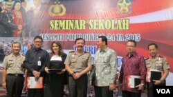 Mendagri Tjahyo Kumolo dalam sebuah seminar di gedung PTIK, Jakarta, 27 Oktober 2015 (Foto:VOA/Andylala)