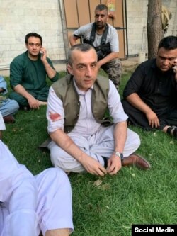 این تصویر امرالله صالح امروز در صحفات اجتماعی به نشر رسیده است