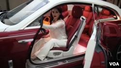 سادات می گوید که موترش ۷۰۰ هزار دالر قیمت دارد