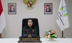 Menteri Pemberdayaan Perempuan dan Perlindungan Anak, Gusti Ayu Bintang, saat membuka seminar daring bertema mencegah stunting, Selasa (3/11). Screenshot: VOA/ Yudha Satriawan