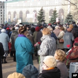索洛维茨石头旁的集会