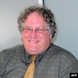 南加大美中学院副院长杜克雷