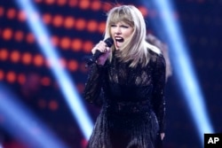 Taylor Swift performs at DIRECTV NOW Super Saturday Night Concert at Club Nomadic on Feb. 4, 2017 in Houston, Texas.