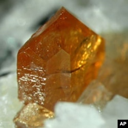 The mineral bastnasite can contain 15 or even 17 rare earth metals. But chemically separating the elements is costly and difficult.