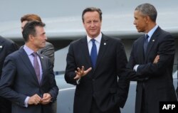 Britaniya Bosh vaziri Deyvid Kameron, AQSh rahbari Barak Obama va NATO Bosh kotibi Anders Fog Rasmussen, Nyuport, Uels, 5-sentabr, 2014