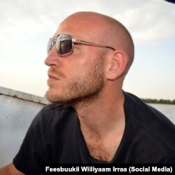 የብሉምበርግ የዜና ምንጭ ዘጋቢ ዊሊያም ዴቪድሰን