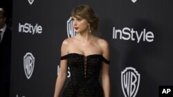 تیلور سویفت در مراسم گولدن گلوب - جنوری ۲۰۱۹