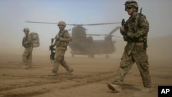 ایالات متحده در حال حاضر حدود ۸۴۰۰ سرباز در افغانستان دارد.