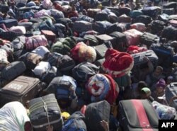 Liviya sharqida Qaddafiy kuchlari, muxolifat olishmoqda