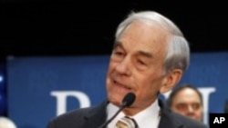 Para pendukung Ron Paul berharap ia tetap maju sebagai Capres dalam pemilu November mendatang.