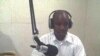 Un journaliste d'une radio au Malawi.