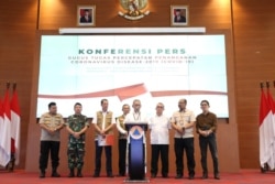 Juru Bicara Penanganan Virus Corona Achmad Yurianto saat menggelar konferensi pers di kantor BNPB, Jakarta, Sabtu, 14 Maret 2020. (Foto: Courtesy/BNPB)