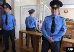 Obama Yevropa bo’ylab safarini yakunlamoqda, Belarus hukumatini qoraladi