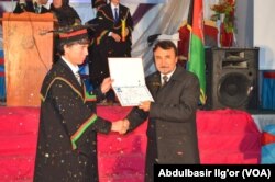 Juzijon universiteti, o'zbek tili va adabiyoti fakultetining bitiruvchilari.