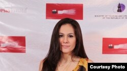 Aktris Wulan Guritno di acara karpet merah Los Angeles Indonesian Film Festival