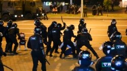 Policija u Belorusiji tuče demonstrante pendrecima