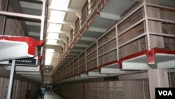 Alcatraz prison housed 300 cells.