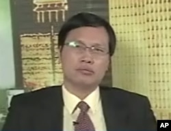 北京理工大学教授胡星斗