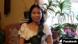 រូបឯកសារ៖ លោកស្រី ធិត គឹមហ៊ុន ប្រធាន​កិច្ចការ​ស្ត្រី​នៃ​គណបក្ស​សង្គ្រោះ​ជាតិ។ (រូប​ពី​ទំព័រ​ហ្វេសប៊ុក Kimhun Thit)