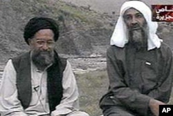 بن لادن اور ایمن الزواہری (فائل فوٹو)