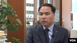 조봉현 IBK 경제연구소 부소장이 VOA와 인터뷰를 하고 있다.