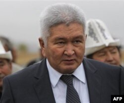 Feliks Kulov "Or-Nomus" partiyasiga rahbar