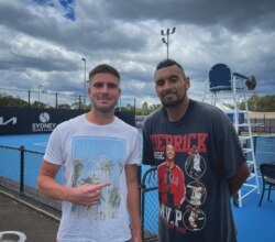 საქართველოს ნაკრების დებიუტანტი საბა ფურცელაძე ავსტრალიის ლიდერ ნიკ კირიოსთან ერთად სიდნეიში