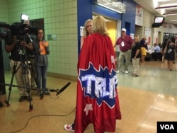 共和党代表大会上的政治时装秀（美国之音杨晨拍摄）