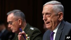 Sekretar za odbranu Džim Matis svedoči na pretresu u Kongresu, 26. april 2018.