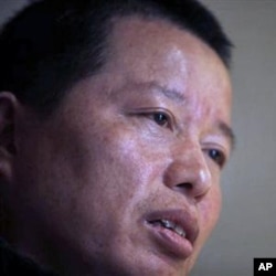 中国维权律师高智晟2010年4月7日在接受美联社采访时的照片