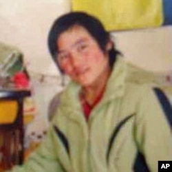 Nineteen-year old Tibetan student Tsering Kyi died after setting fire to herself, March 5, 2012