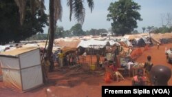 Vue du Camp de personnes déplacées de PK3 à Bria, le 12 juin 2018. (VOA Afrique/Freeman Sipila)