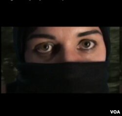 Film Roghieh' karya Alysse Stepanian dibuat berdasarkan pengalamannya selama Revolusi Iran tahun 1979.