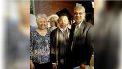 ពលរដ្ឋ​ខ្មែរ​អាមេរិកាំង​គឺលោក​ ពេត្រុស ញ៉ឹប​ ដែល​ជាគ្រូ​គង្វាល​ព្រះវិហារ ​Baptist Church ​មួយកន្លែងក្នុងទីក្រុង​អាត្លង់តា រដ្ឋ Georgia ។ (រូបផ្តល់ឲ្យ)