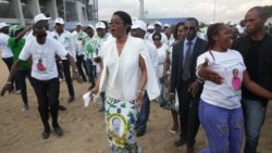 Des militants du Parti Démocratique Gabonais (PDG), l'ex parti au pouvoir au Gabon.