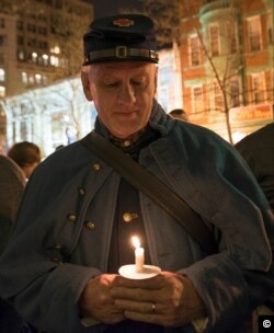 Carol Highsmith, A re-enactor dressed as a Union soldier at Ford's Theater, where Lincoln was shot (Carol M. Highsmith, Library of Congress Collection)