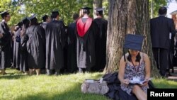 Para mahasiswa di Harvard University, salah satu pencipta sarana pembelajaran di Internet. (Foto: Reuters)