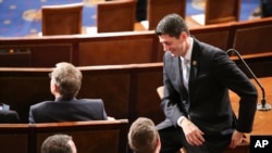 Spika wa bunge Paul Ryan, akizungumza na wanachama wenzake