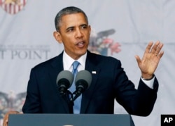 President Barack Obama delivers the commencement address during a graduation and commissioning ceremony at the U.S. Military Academy, May 28, 2014, in West Point, New York.