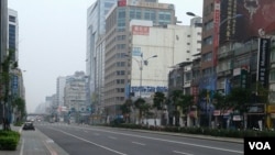 2016年4月4日的台北南京东路(美国之音齐勇明拍摄)