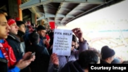 Traktor azarkeşləri stadionda irqçiliyə etiraz ediblər (Foto: Arxiv)