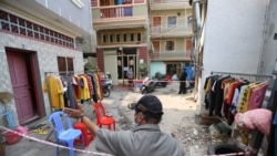 រូបឯកសារ៖ អាជ្ញាធរ រៀបចំ​កន្លែង​សម្រាប់​ធ្វើ​ចត្តាឡីស័ក​នៅ​រាជធានី​ភ្នំពេញ កាលពី​ថ្ងៃទី១៧ ខែមីនា ឆ្នាំ២០២១។ (រូបថតដោយ ព្រីង សំរាំង)