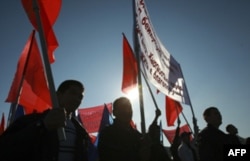 Qirg'iziston ko'chalarida o'ziga yarasha hayajon va xavotir hukmron