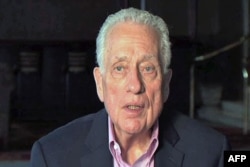 Klint Xill - sobiq maxfiy agent, prezident Jon Kennedi o'limi haqidagi kitob muallifi