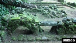 Valongo Wharf Archaeological Site - Stone cooking site. (Camila Agostini)
