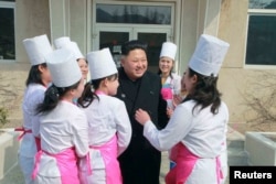 Chế độ Kim Jong Un bị tố cáo tịch thu 90% lương của công nhân được đưa ra nước ngoài làm việc.