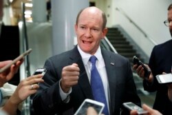 크리스 쿤스 민주당 상원의원.