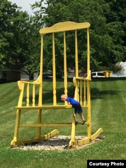 If it's free, oversized, or just plain strange, chances are it qualifies as a roadside attraction.